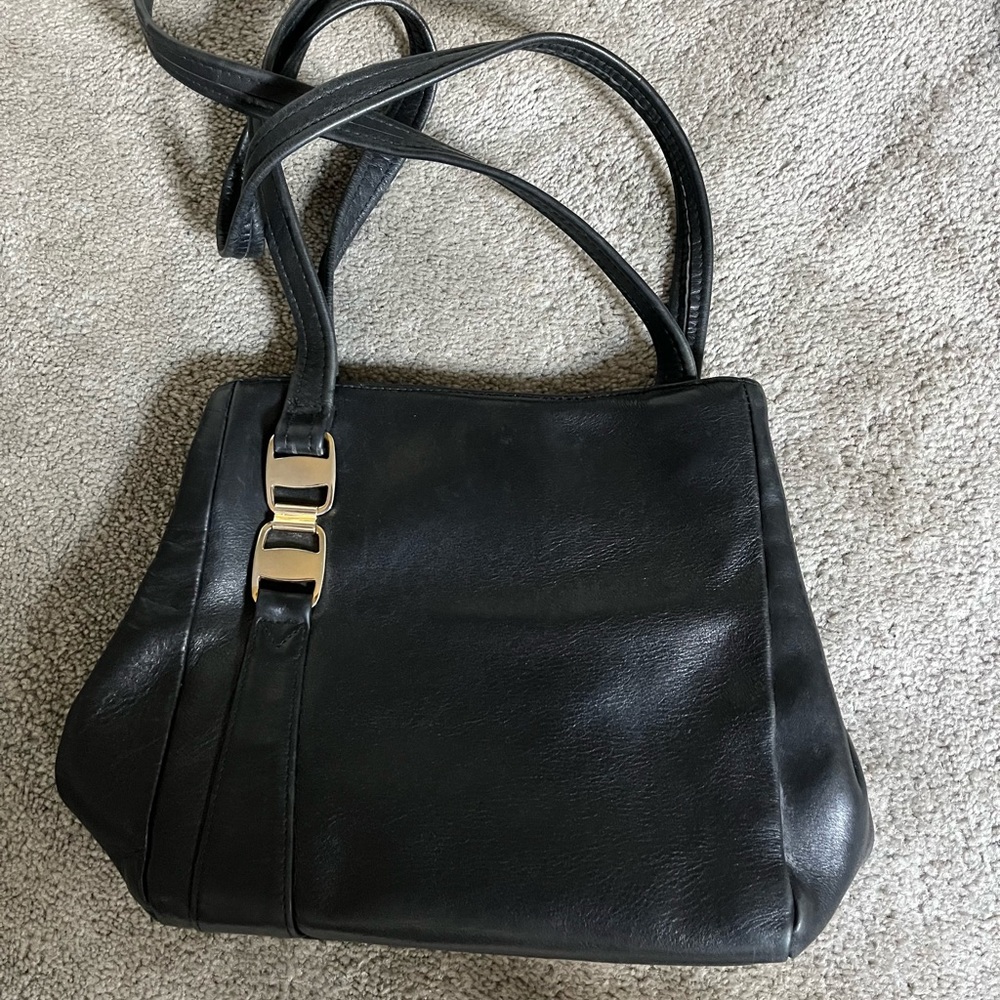 Black leather purse like new